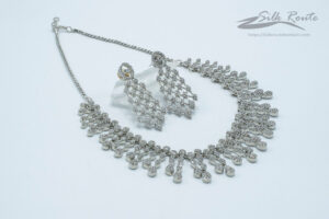 Swarovski necklace with chandelier earrings